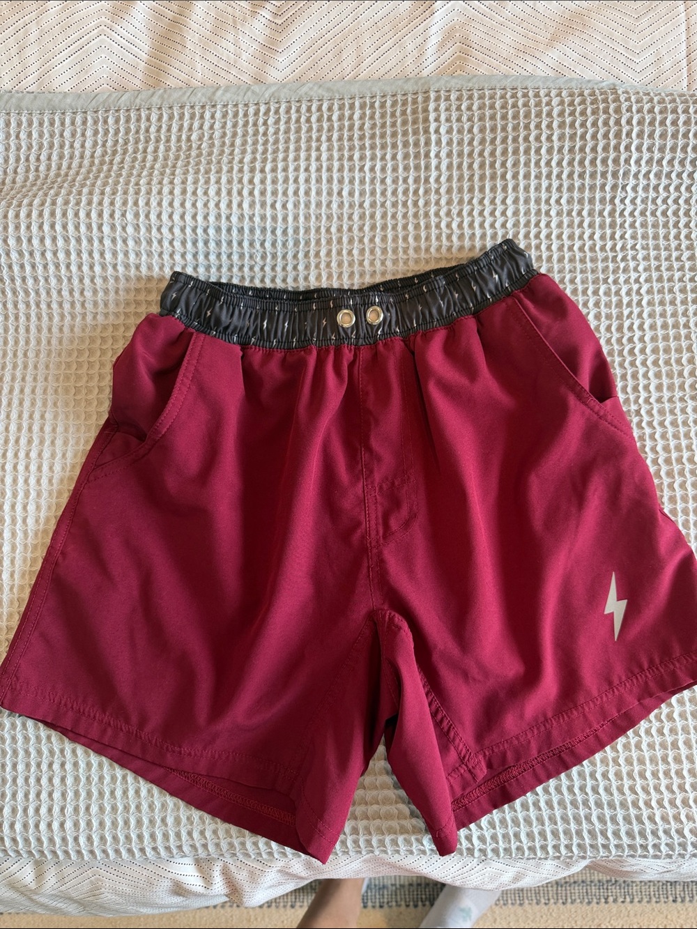 Men’s Bruce bolt lined Maroon Athletic Shorts. Size small. 5 inch inseam